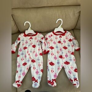 New Two Baby Fleece Footie Pajamas Onesies